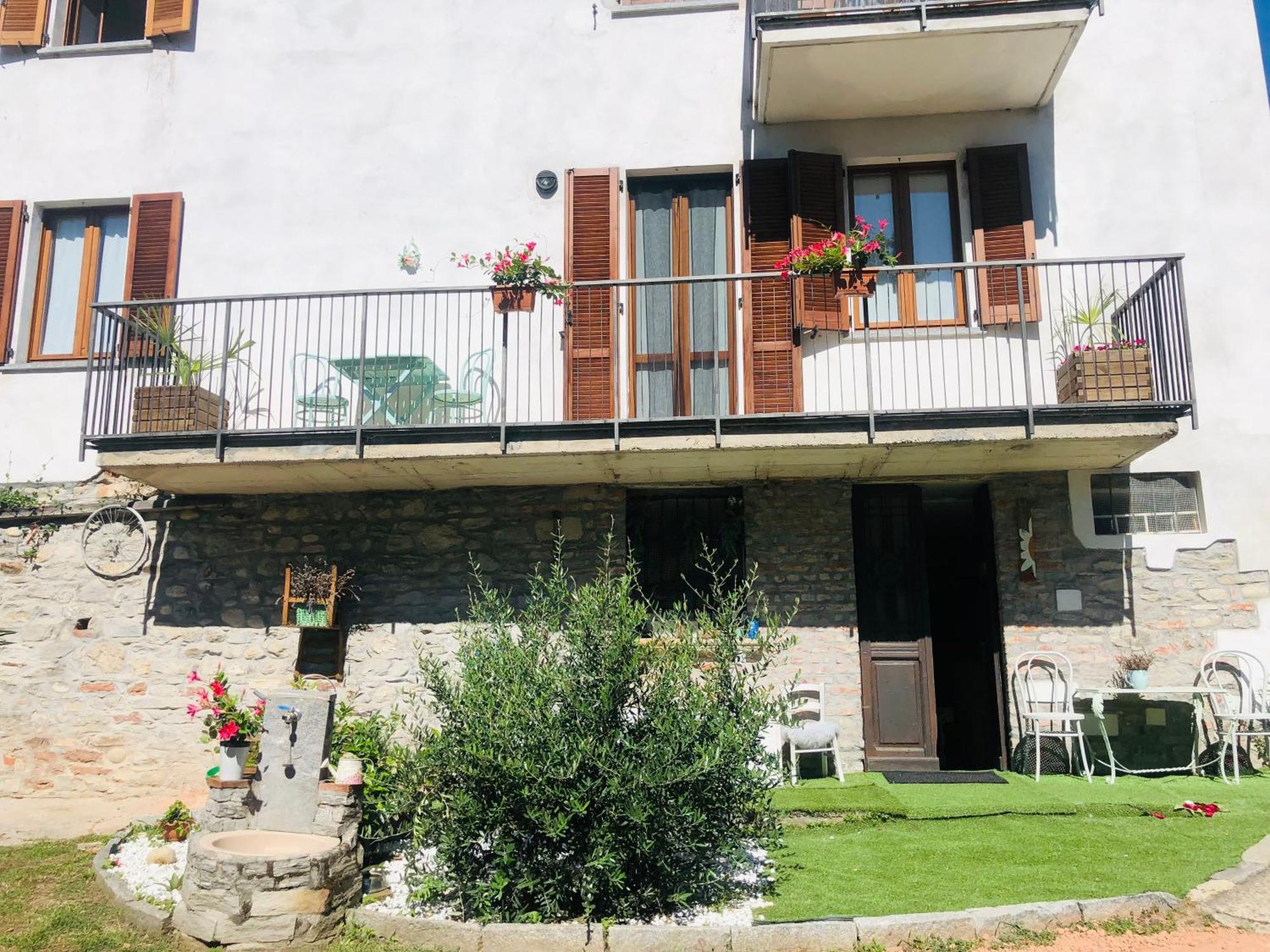 Apartamento Casa Nonna Elide Besozzo Exterior foto